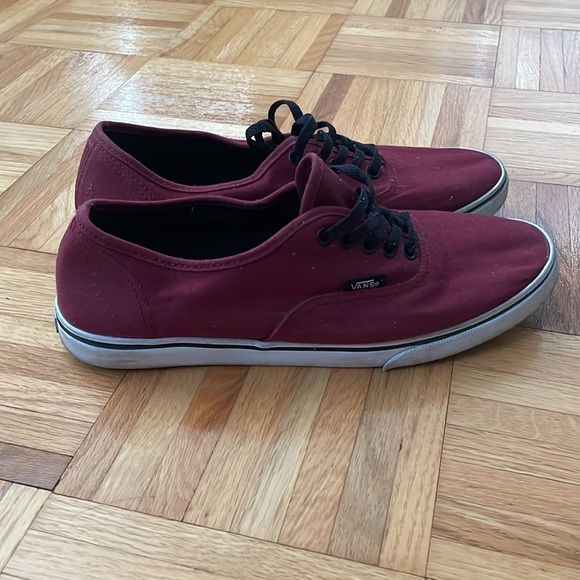 DEEP RED VANS FOR SALE - Picture 2 of 3